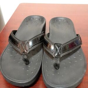 Vionic Women's Hightide Wedge Sandal